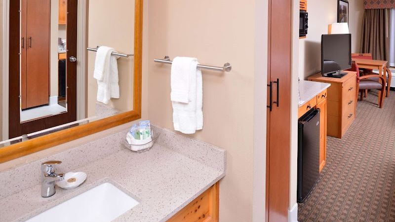 Photo of Best Western Plus Olympic Inn