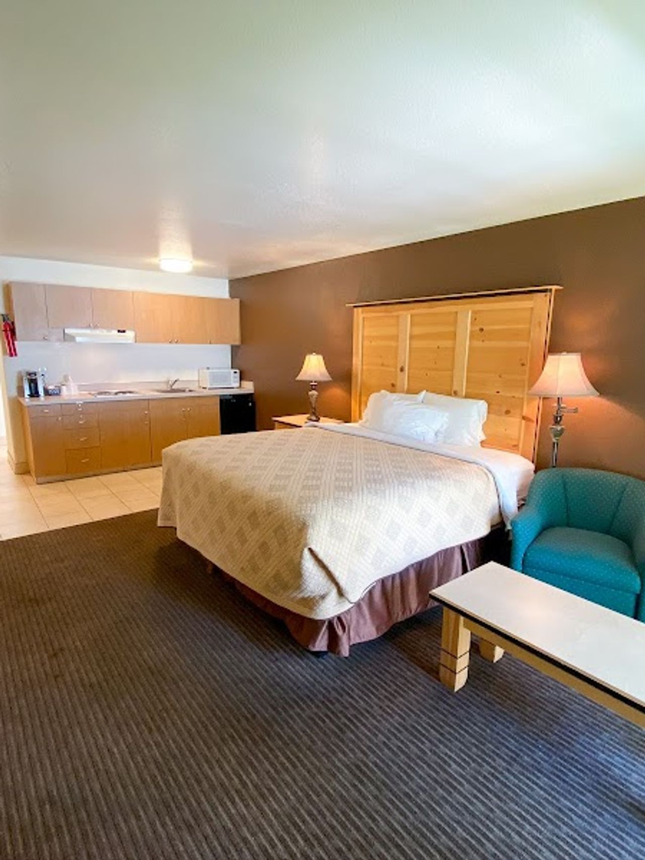 Photo of Sisters Inn & Suites