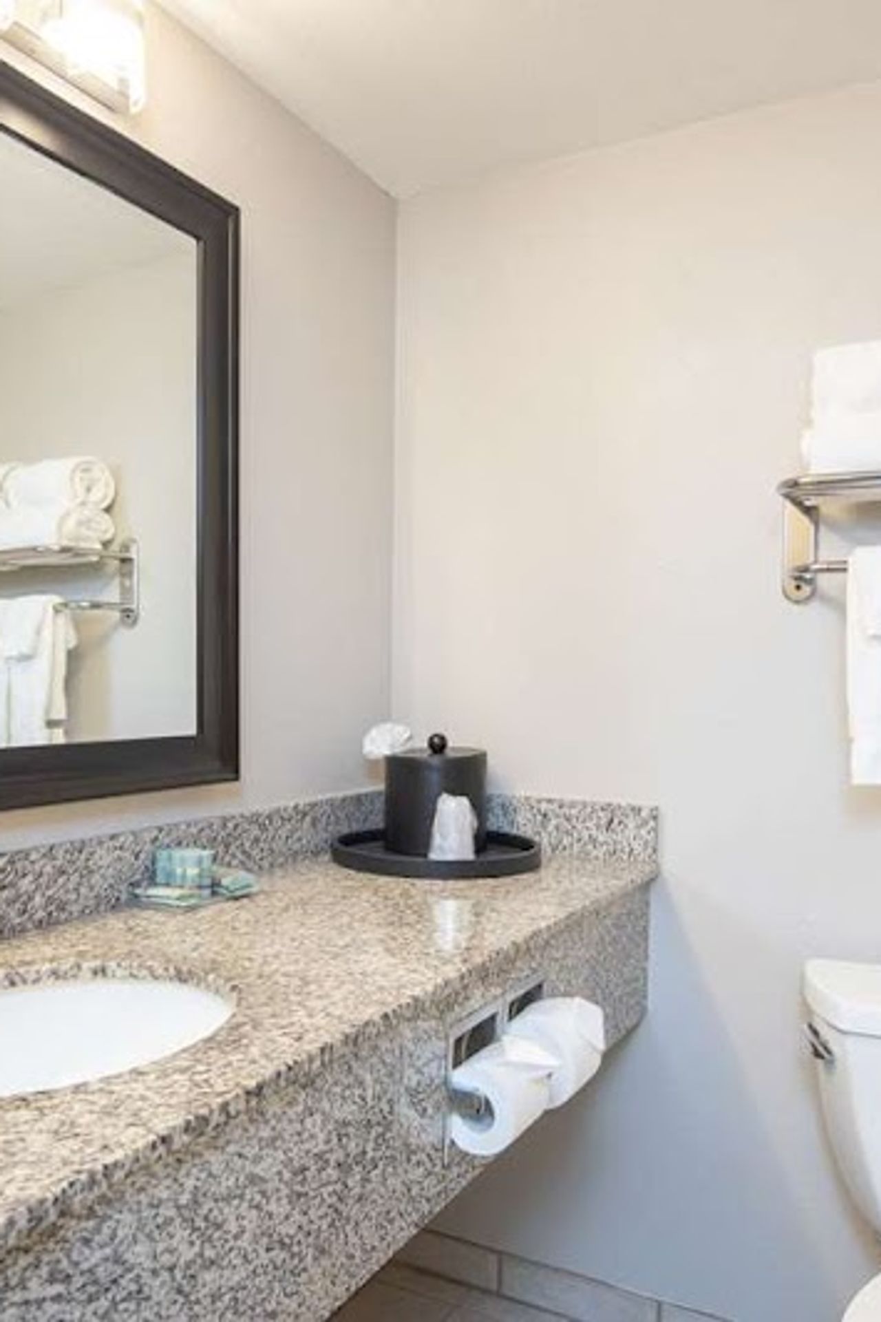 Photo of Best Western Inn & Suites San Mateo - San Francisco Airport