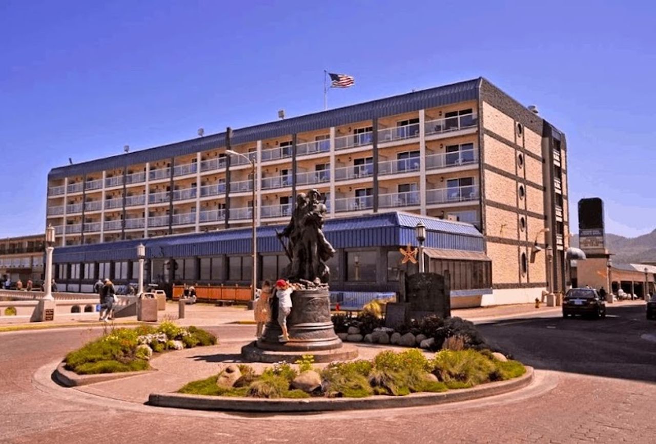 Photo of Promenade Inn & Suites Oceanfront