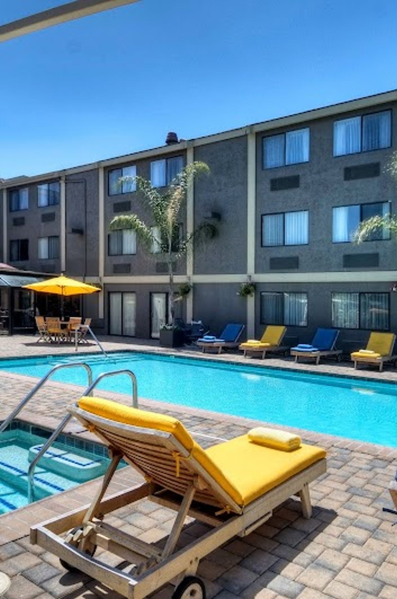 Photo of Maple Tree Inn - Outdoor Pool and Hot Tub