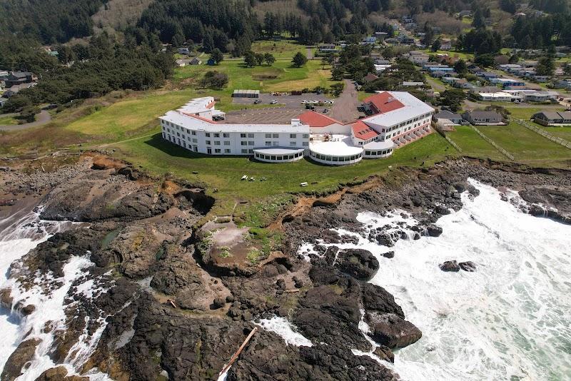 Adobe Resort, Yachats