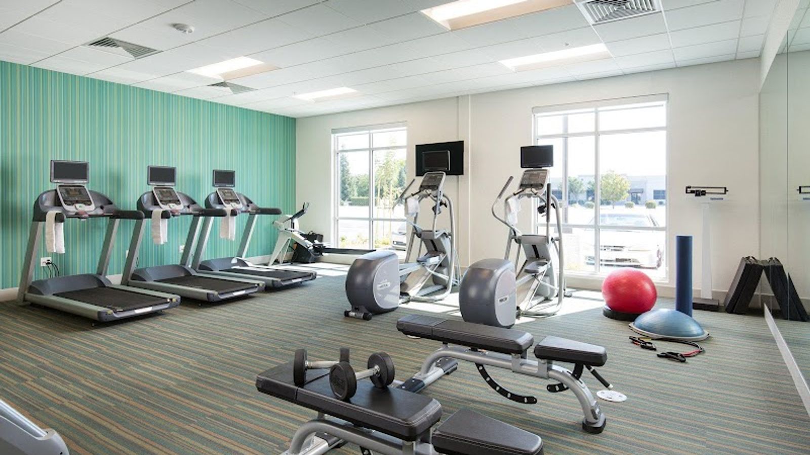 Photo of Holiday Inn Express Visalia - Sequoia Gateway Area by IHG