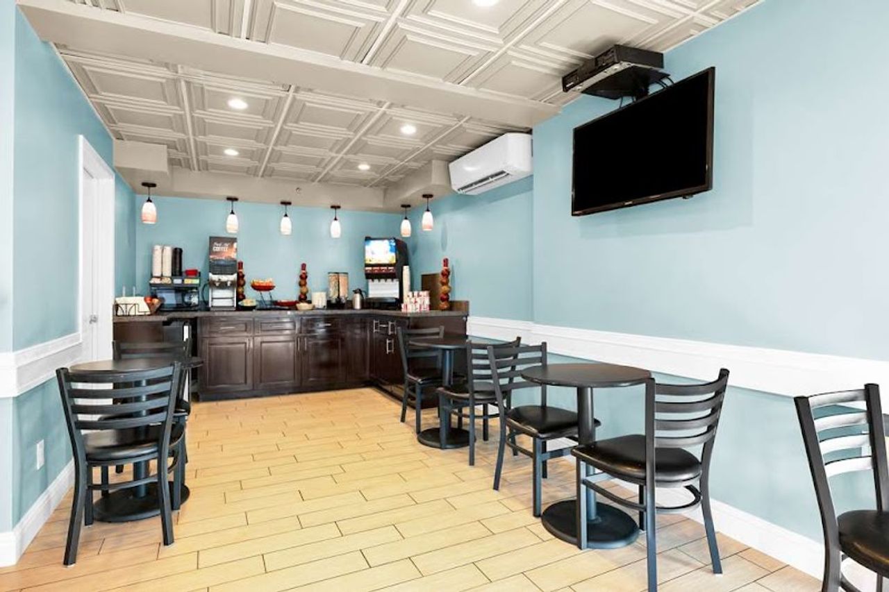 Photo of SureStay by Best Western San Francisco Marina District