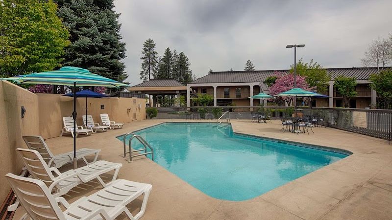 Photo of Red Lion Inn & Suites Deschutes River Bend