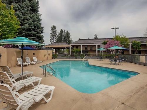 Photo of Red Lion Inn & Suites Deschutes River Bend