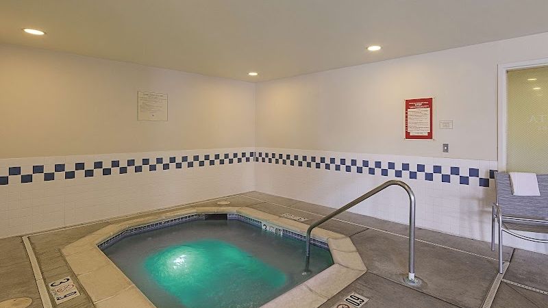 Photo of La Quinta Inn & Suites by Wyndham Central Point - Medford