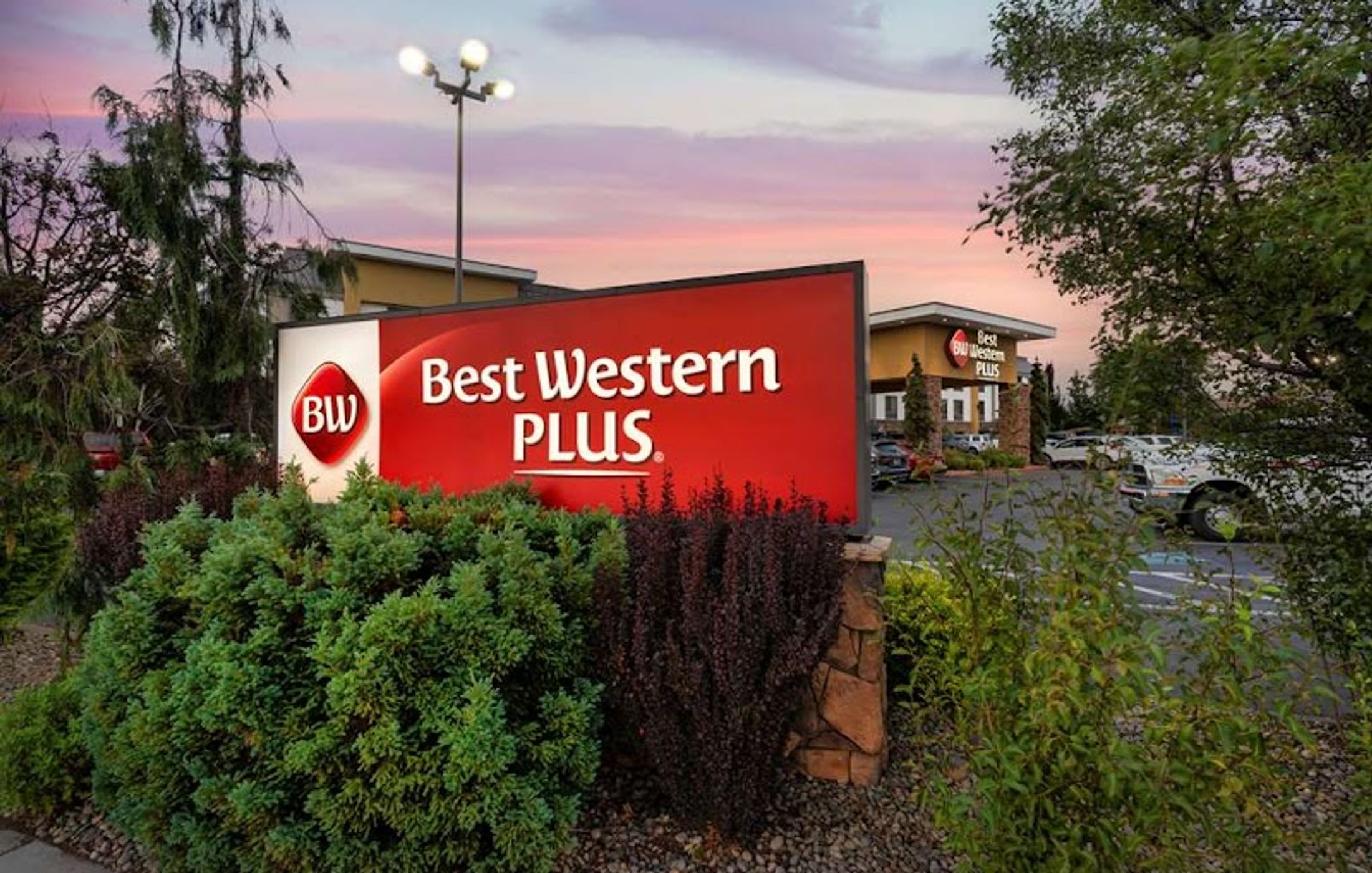 Best Western Plus Olympic Inn