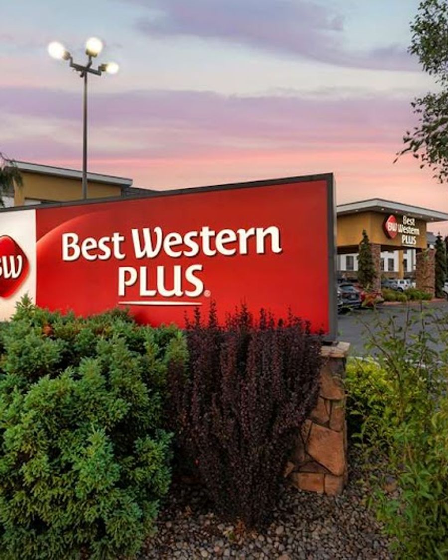 Best Western Plus Olympic Inn