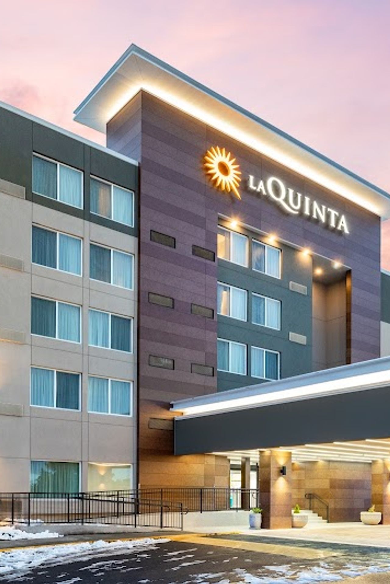 Photo of La Quinta Inn by Wyndham Lynnwood