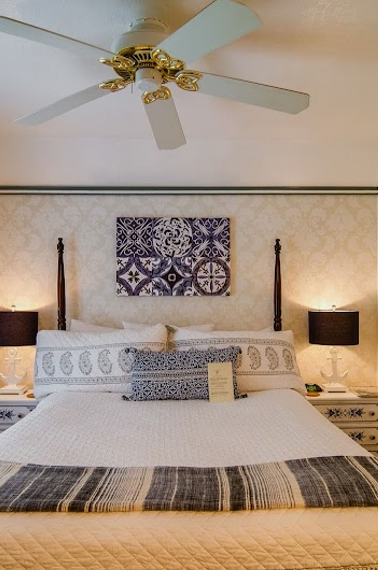 Photo of The Campbell House Inn - Suite, King bed