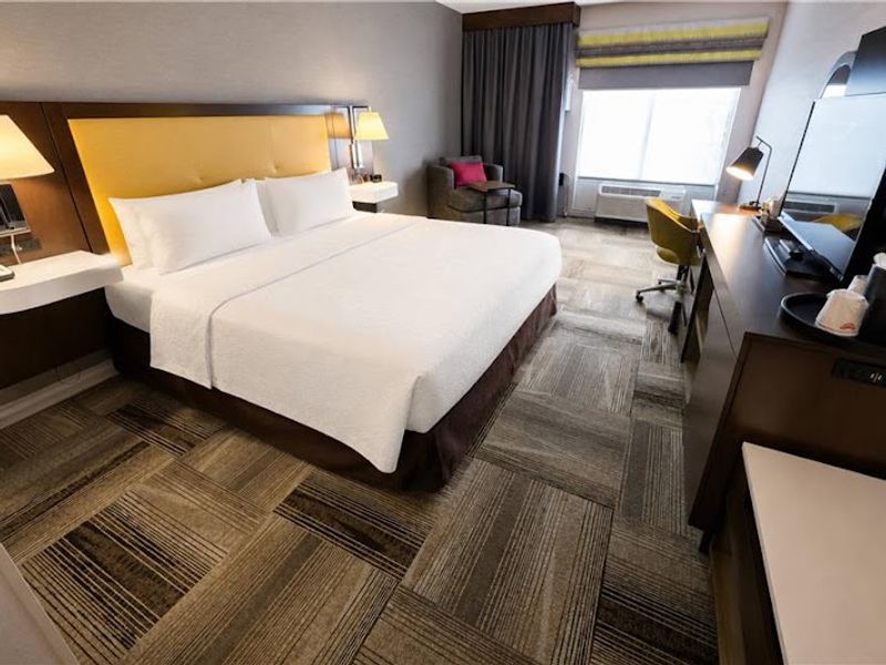 Photo of Country Inn & Suites by Radisson, Idaho Falls at the Mall - Room with 1 King Bed, Nonsmoking