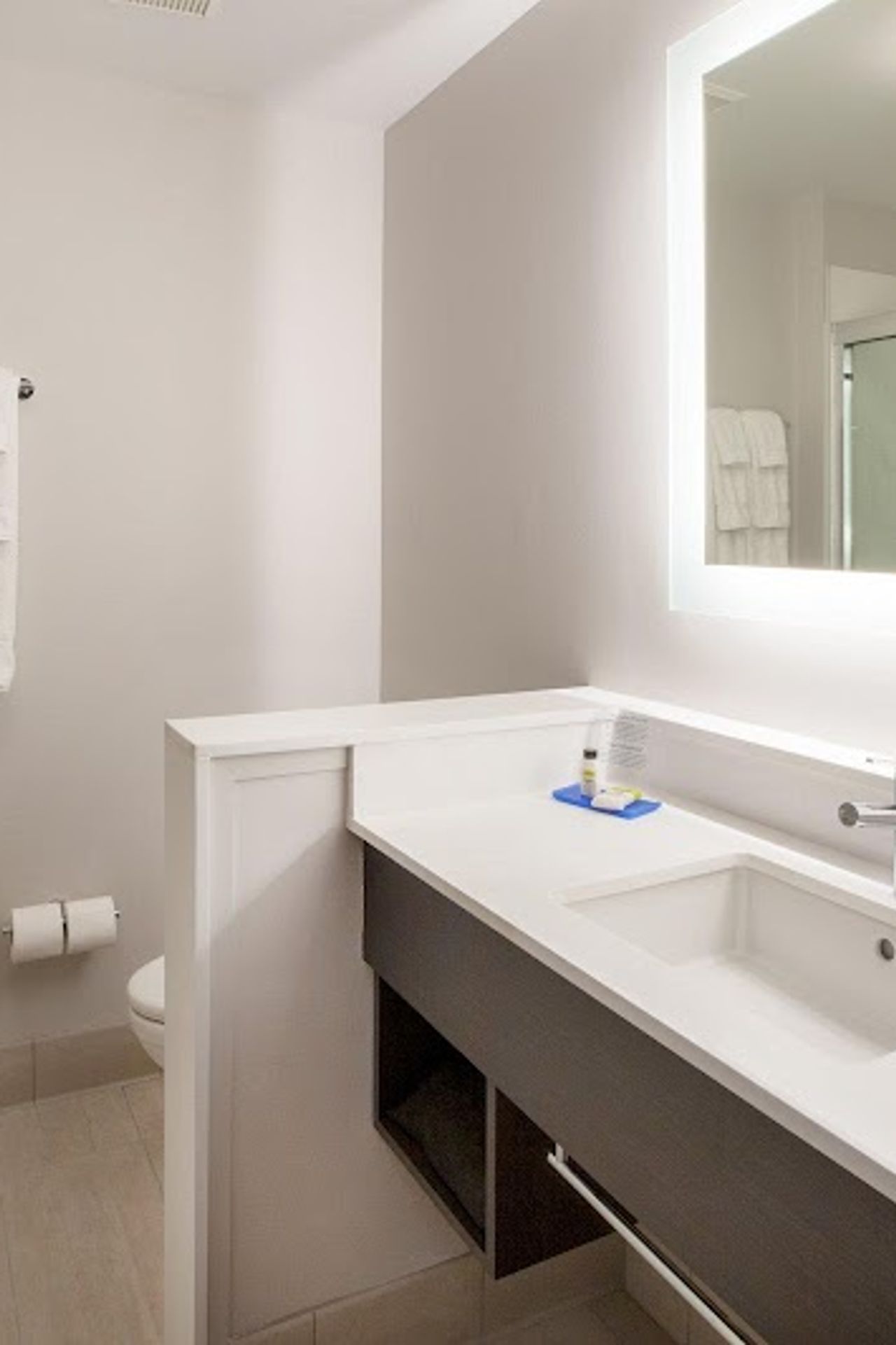 Photo of Holiday Inn Express & Suites San Jose – Silicon Valley by IHG