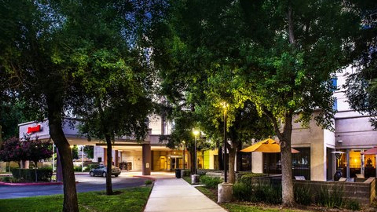 Photo of Visalia Marriott at the Convention Center