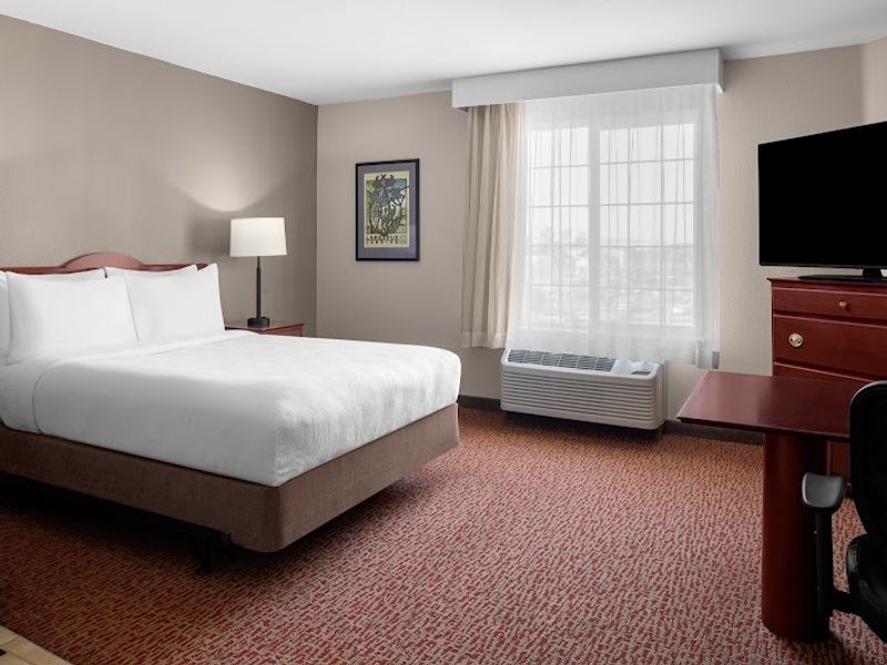 Photo of Larkspur Landing Extended Stay Suites Sacramento