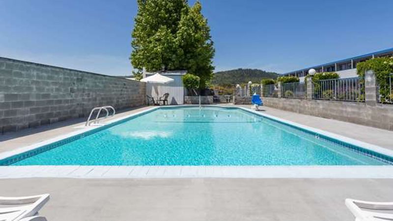 Photo of Travelodge by Wyndham Grants Pass