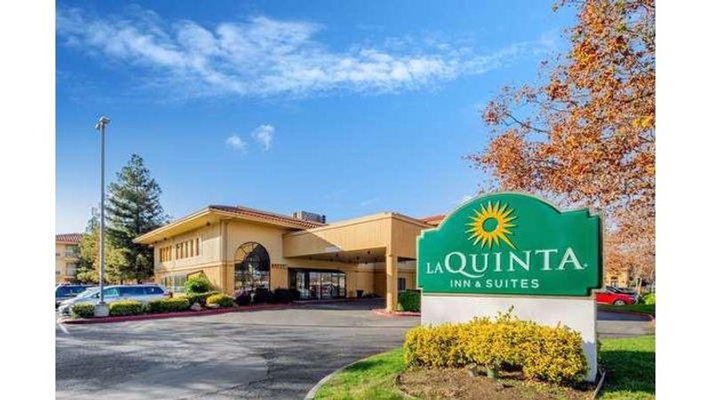 La Quinta Inn & Suites by Wyndham Oakland - Hayward