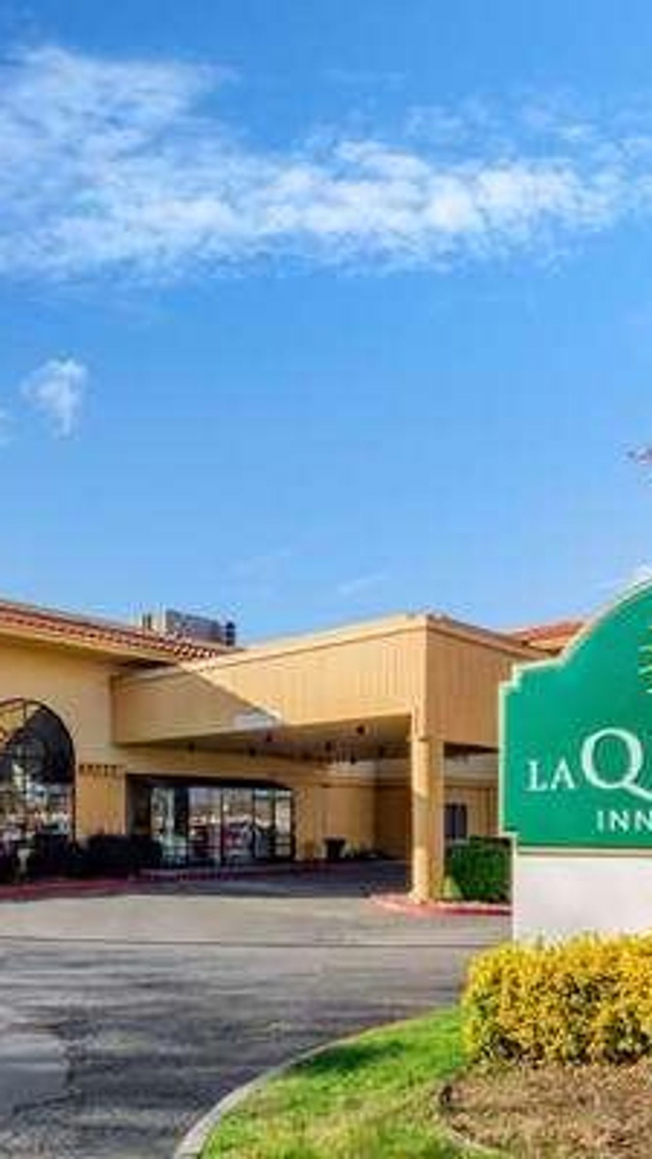 Photo of La Quinta Inn & Suites by Wyndham Oakland - Hayward