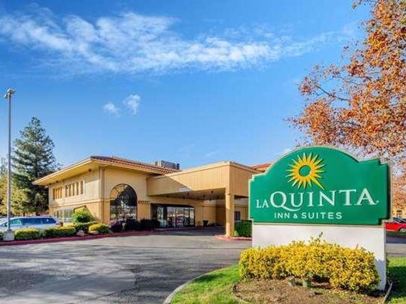 La Quinta Inn & Suites by Wyndham Oakland - Hayward