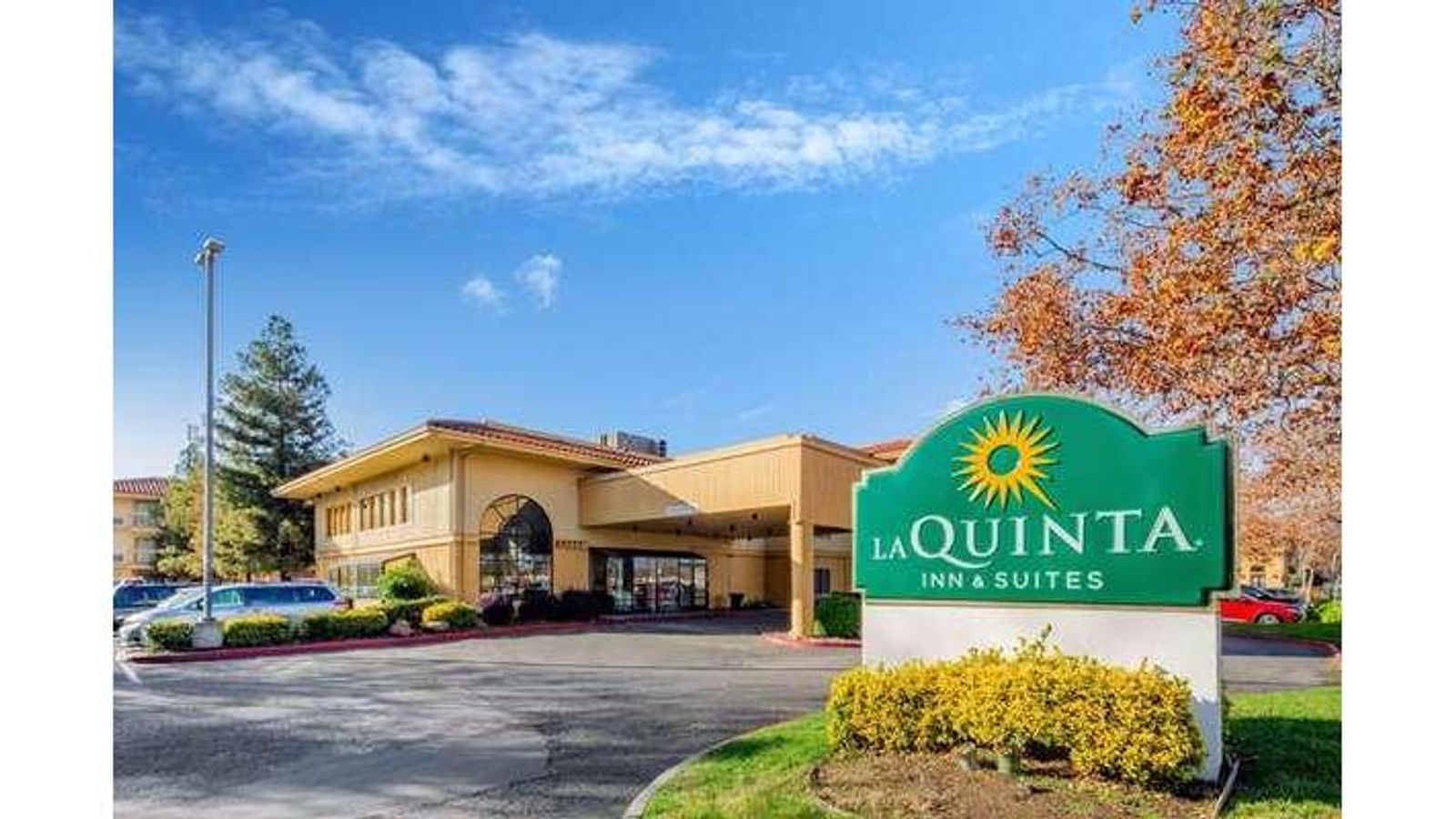 Photo of La Quinta Inn & Suites by Wyndham Oakland - Hayward