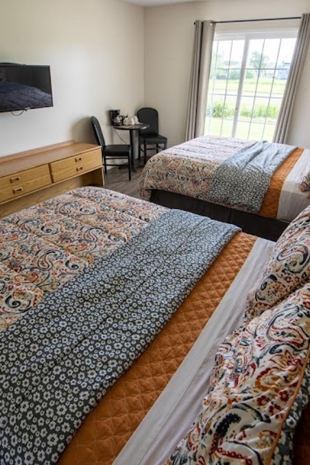 Photo of Photo of Pacific City Inn - 2 Queen Bed Guest Room