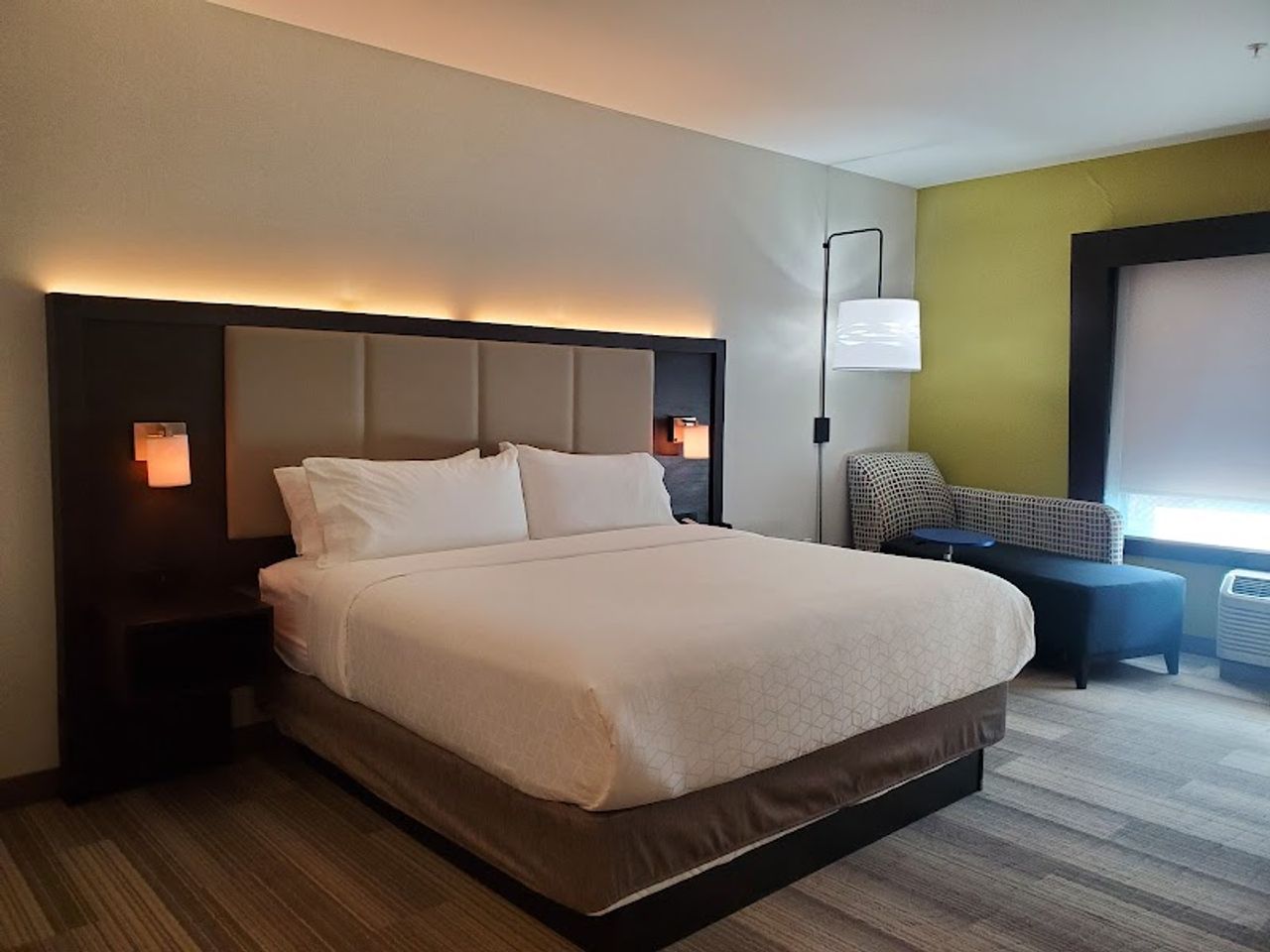 Photo of Holiday Inn Express & Suites San Jose Airport, an IHG Hotel