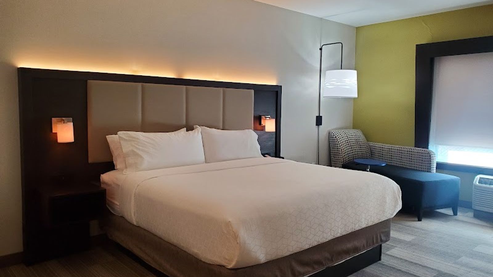 Photo of Holiday Inn Express & Suites San Jose Airport, an IHG Hotel