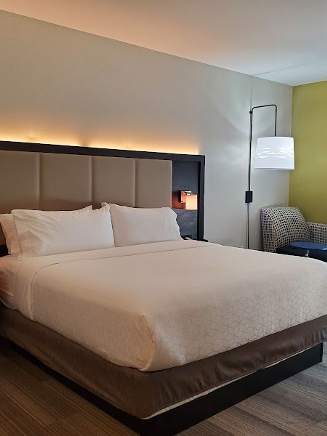 Photo of Holiday Inn Express & Suites San Jose Airport, an IHG Hotel