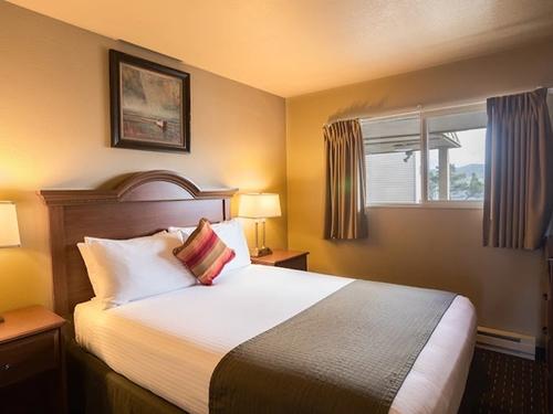 Photo of Ebb Tide Oceanfront Inn