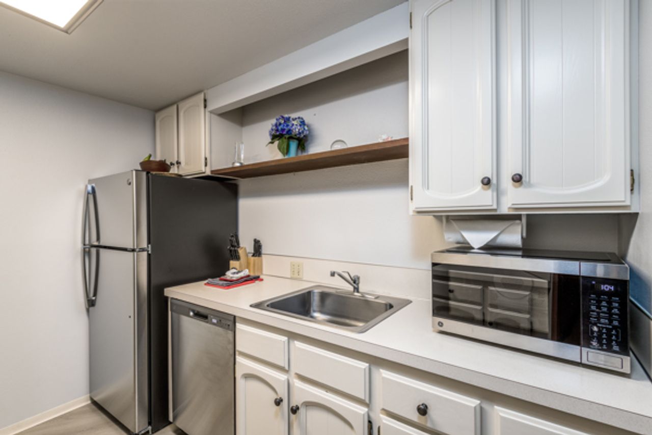 Photo of Little Creek Cove Beach Resort - Full Kitchen