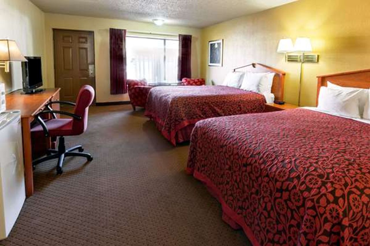 Photo of Days Inn by Wyndham Bend