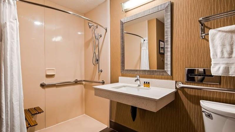 Photo of Best Western Plus Portland Airport Hotel & Suites