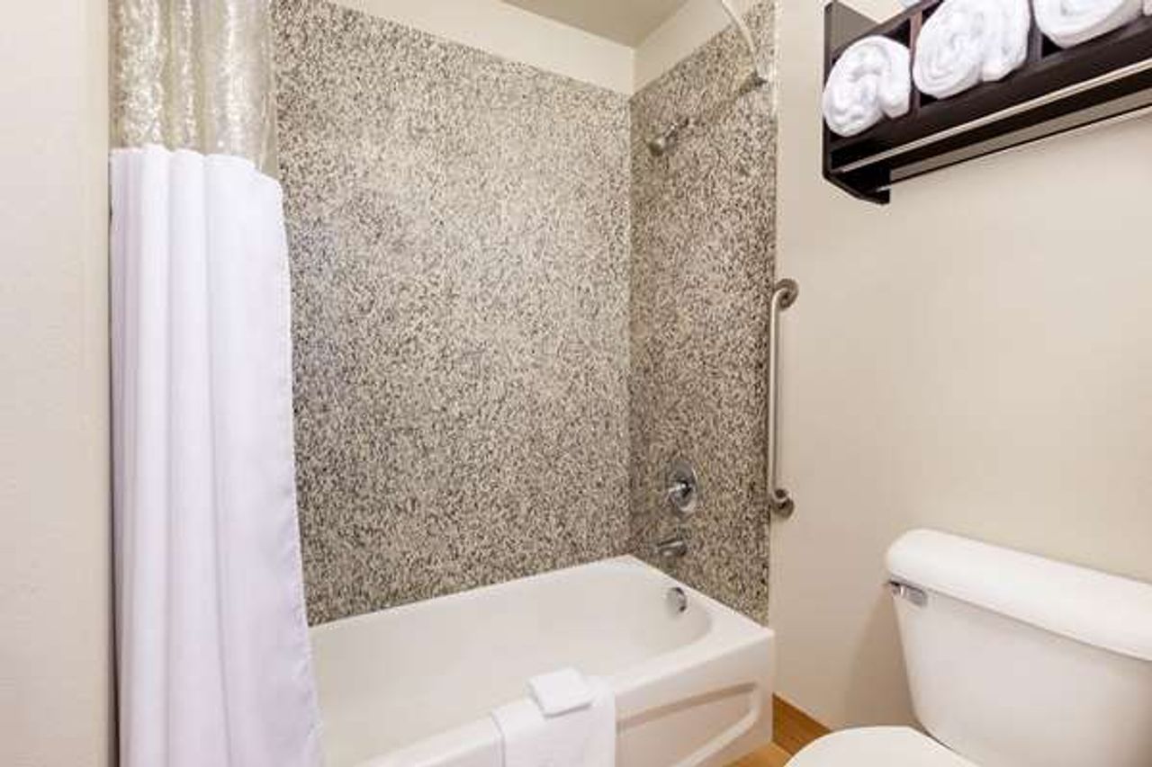 Photo of La Quinta Inn & Suites by Wyndham Spokane Valley