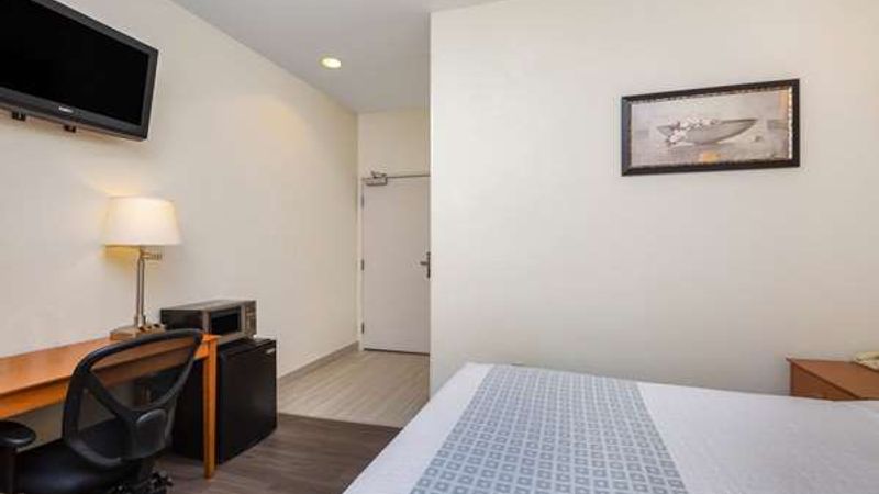 Photo of La Quinta Inn & Suites by Wyndham Tulare