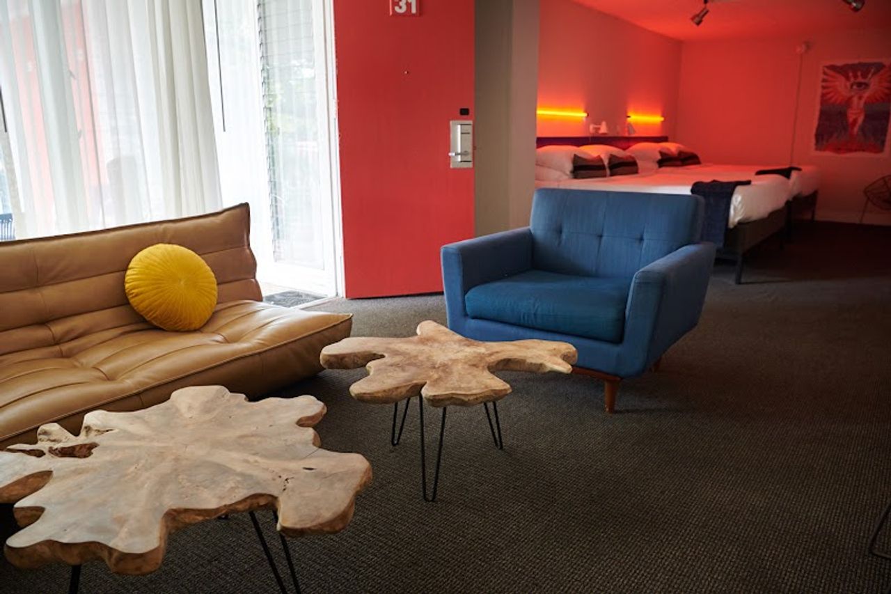 Photo of Phoenix Hotel