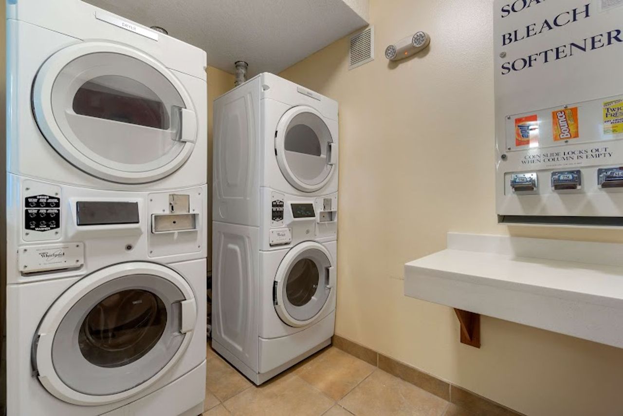 Photo of Best Western Plus Park Place Inn & Suites