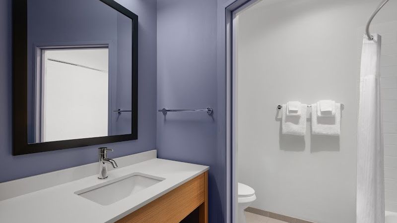 Photo of Garner Hotel Liberty Lake by IHG - Bathroom