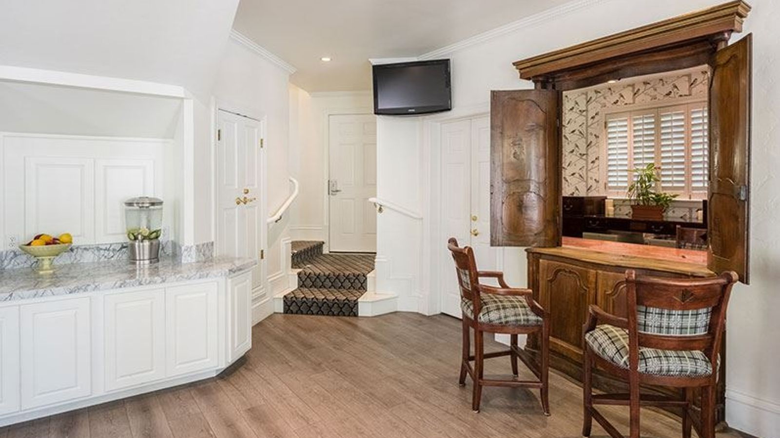 Photo of THE BERGSON