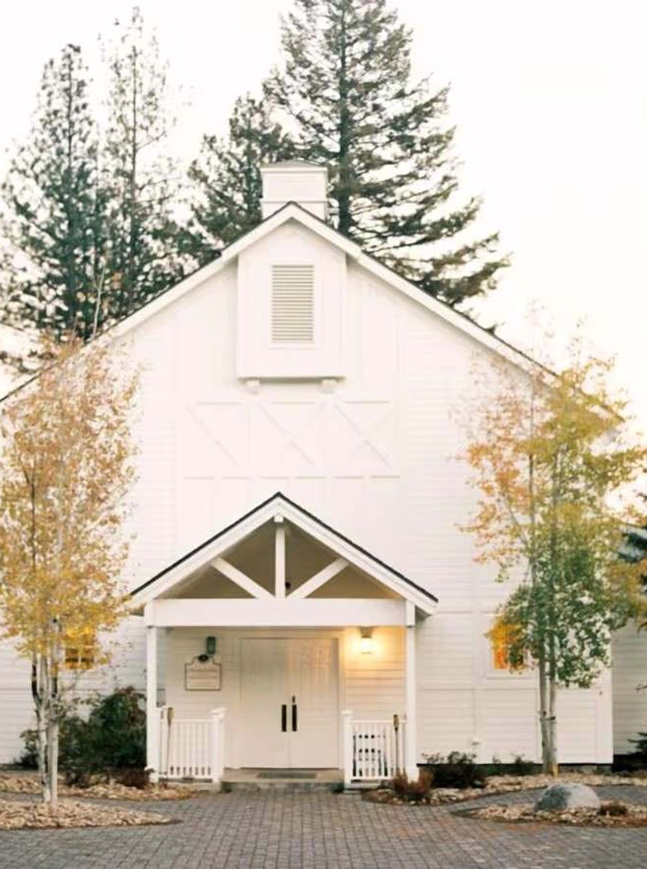 Tamarack Resort - Outdoor wedding area