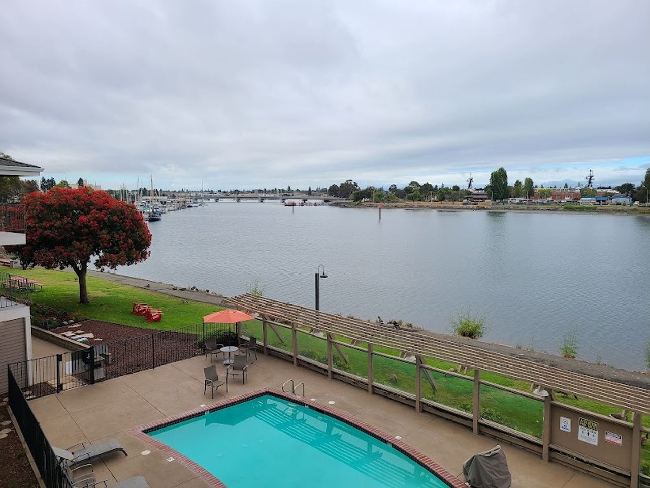 Photo of Executive Inn & Suites