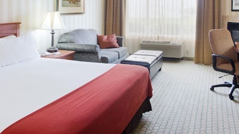 Photo of Holiday Inn Express & Suites Astoria, an IHG Hotel