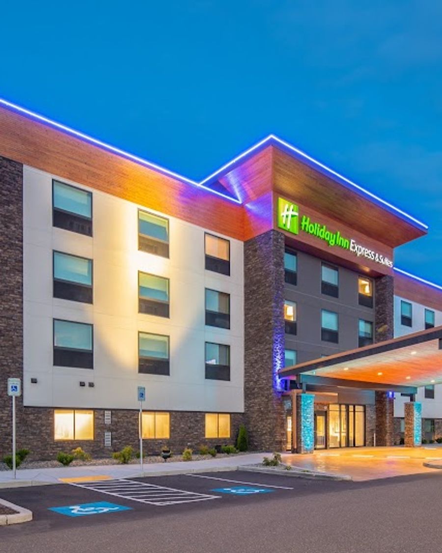 Holiday Inn Express & Suites Camas- Vancouver, an IHG Hotel