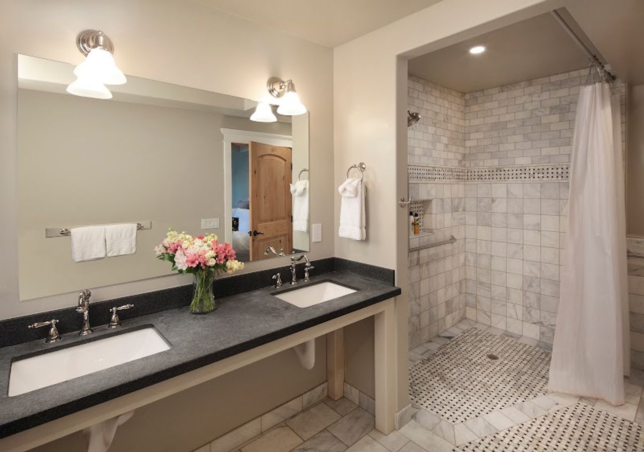 Photo of Calderwood Inn