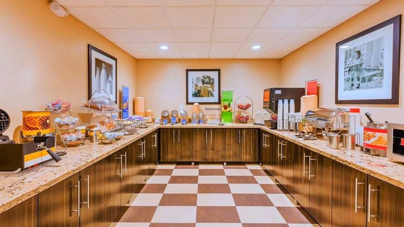 Photo of Spark by Hilton Bakersfield Central