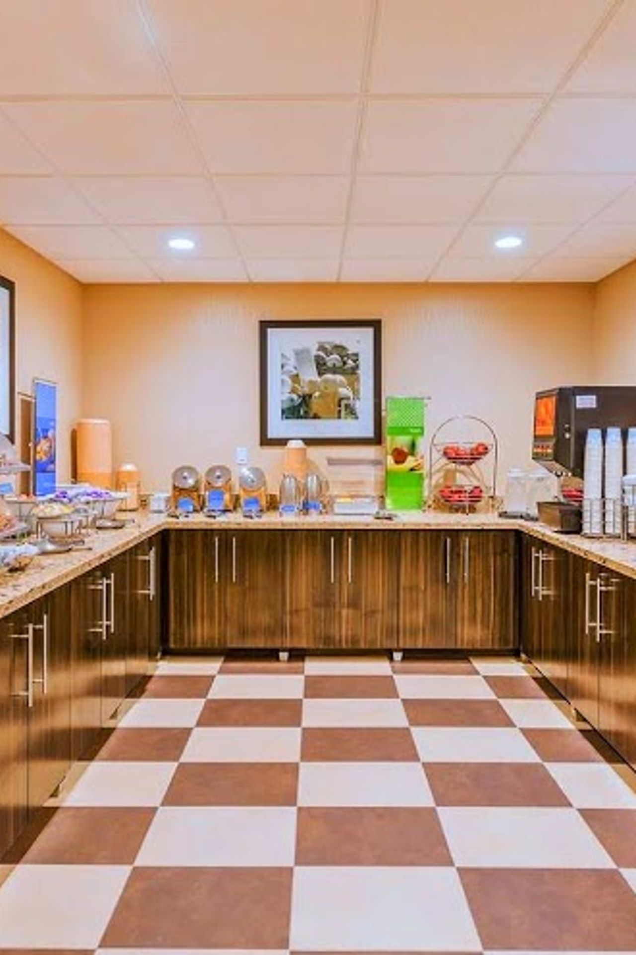 Photo of Spark by Hilton Bakersfield Central
