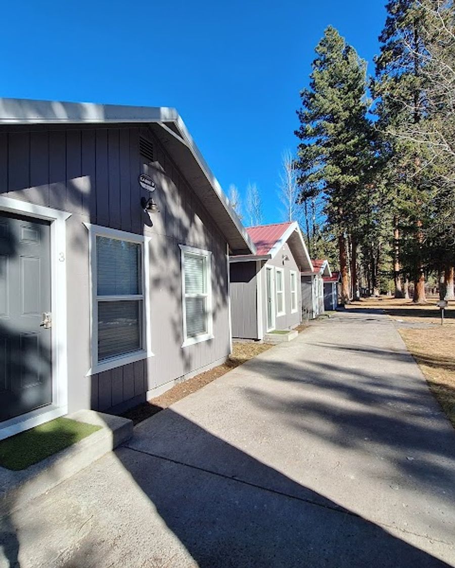 Crater Lake Resort