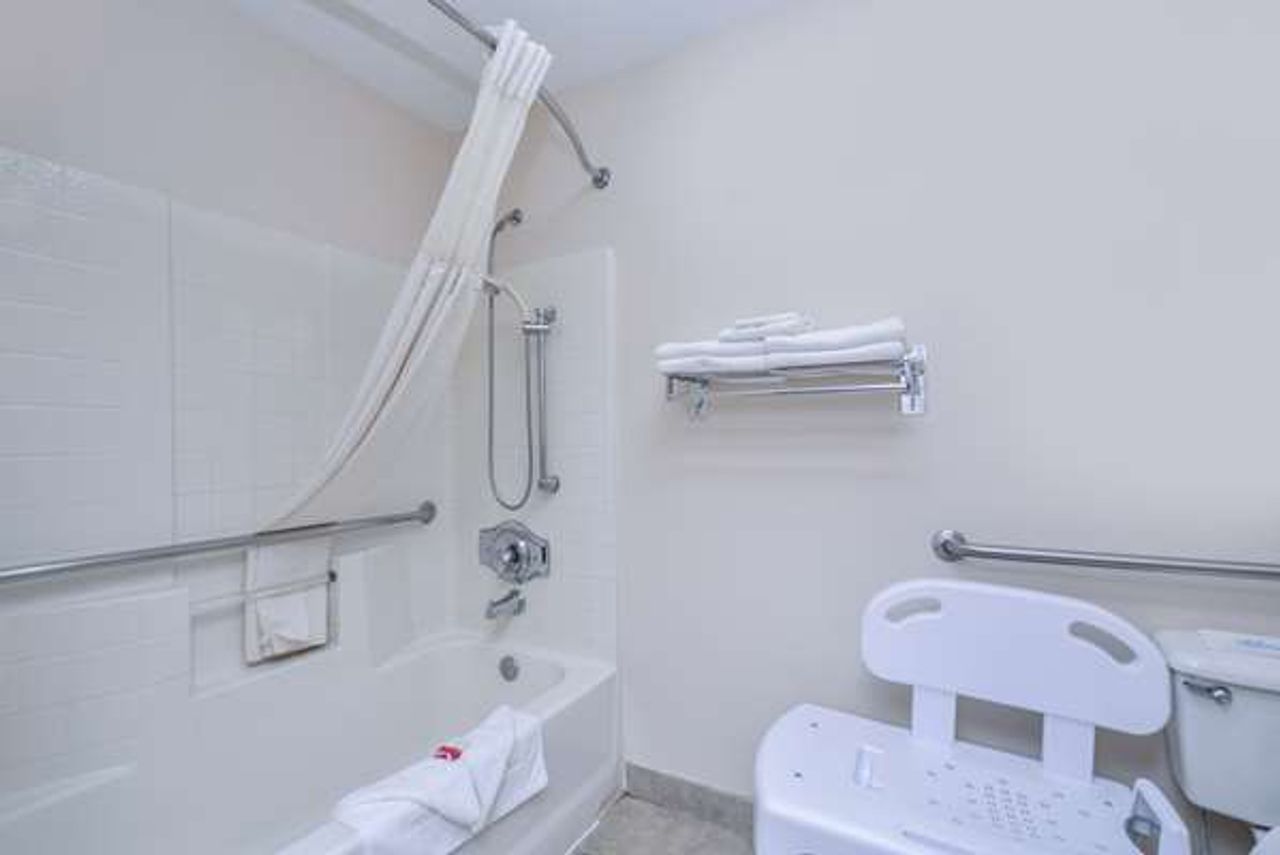 Photo of Travelodge Suites by Wyndham Newberg