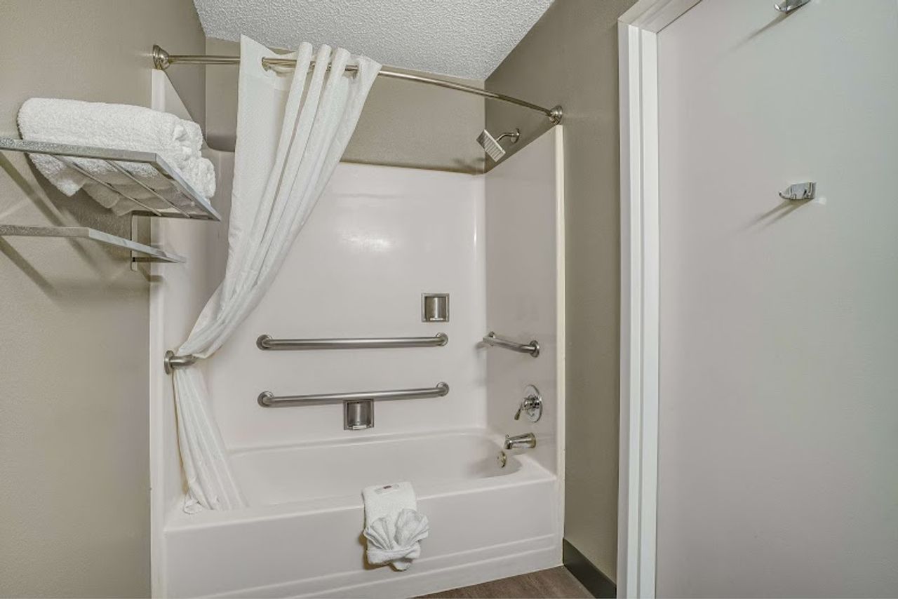 Photo of Studio 6 Suites Albany, OR