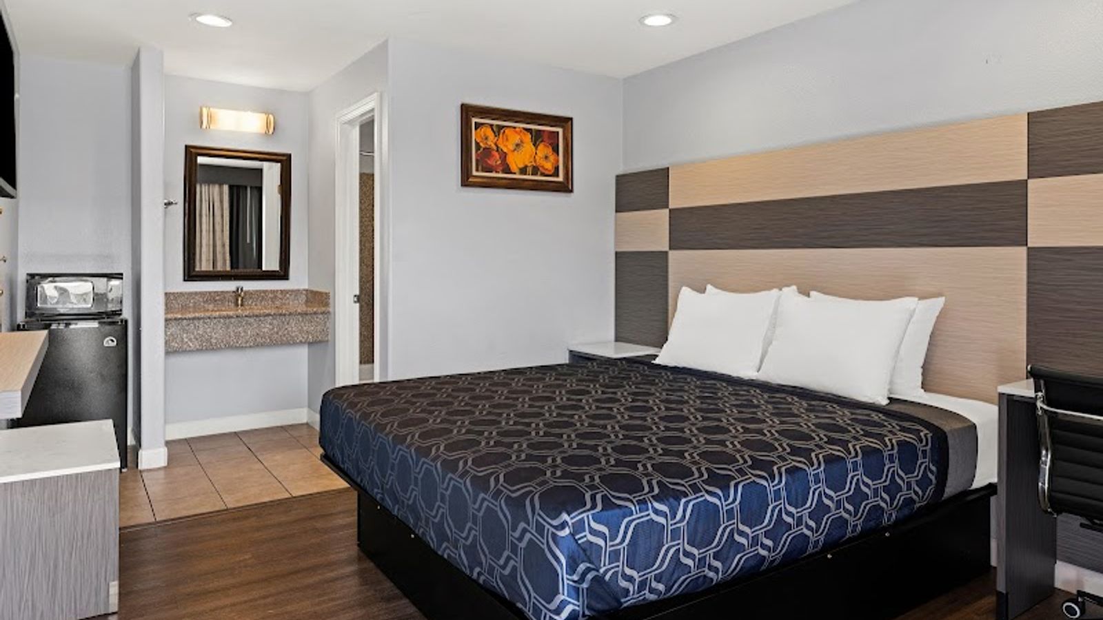 Photo of Bay Breeze Inn