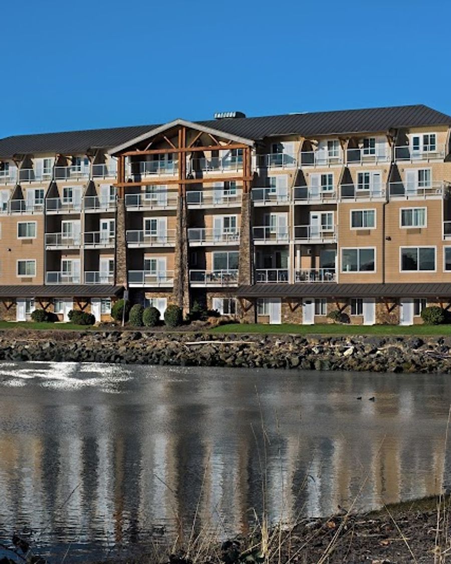 Oxford Suites Silverdale